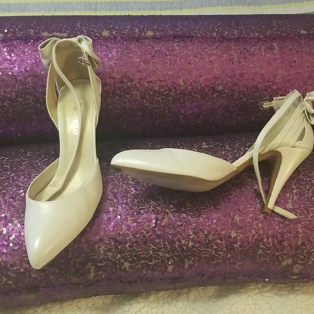 Closed toe sandal